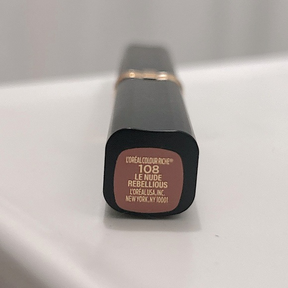 NWOB L’Oreal Paris Color Riche Lipstick in shade 108 Le Nude Rebellious - Picture 6 of 12